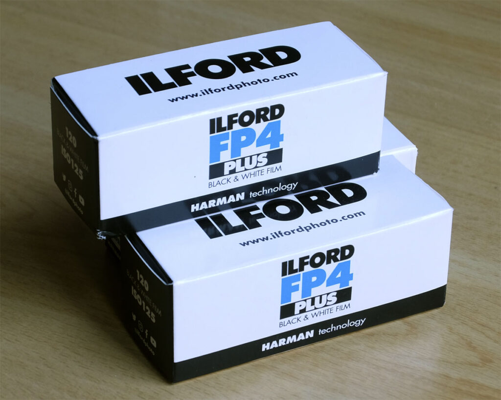 ILFORD FP4 PLUS 中判フィルム 1本 - フィルムカメラ